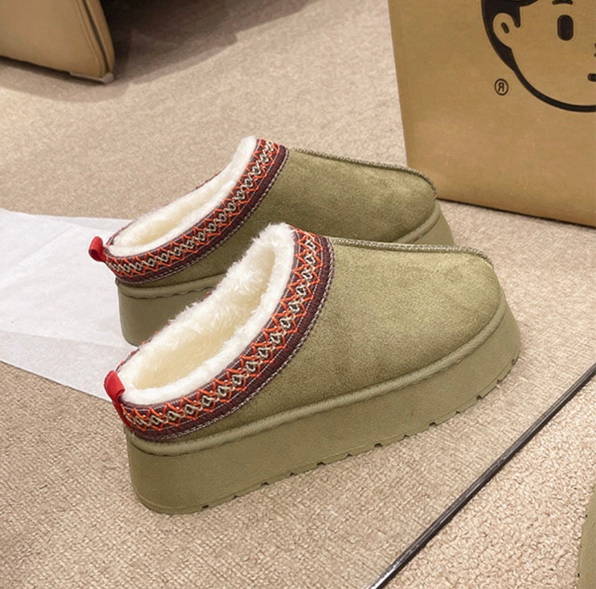 Plush Winter Snow Boots